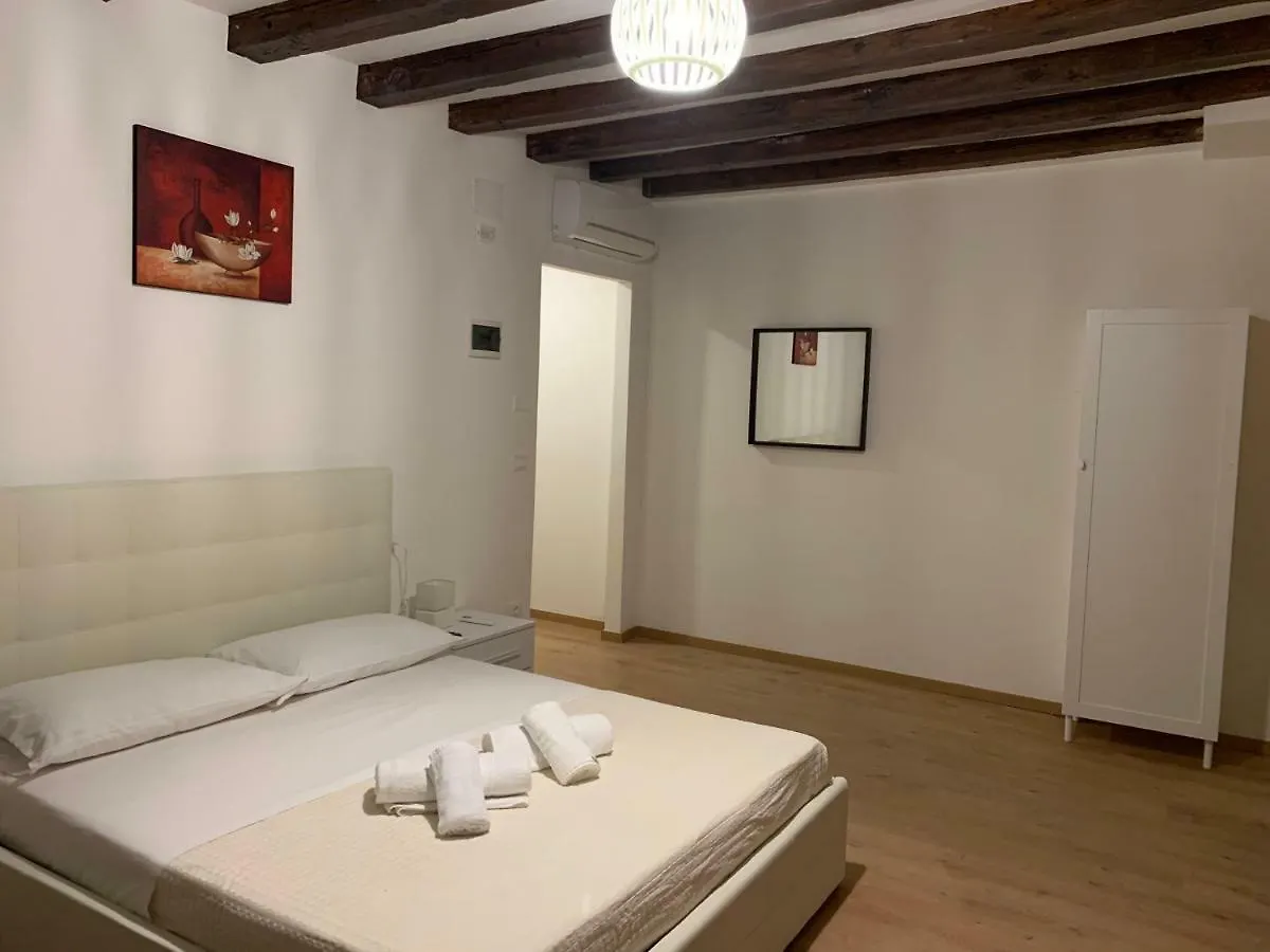 ** Guest house Gio'S Place S.Marco Italy